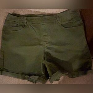 NWOT Olive Green Pull on Shorts